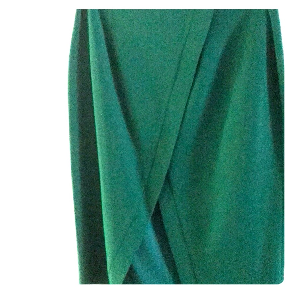 I’m selling Eva Mendes olive green skirt